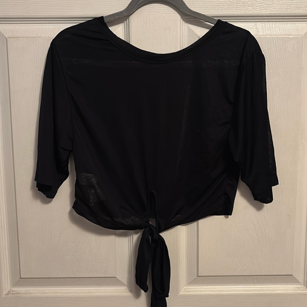 Fabletics 2 way sheer wrap cropped T-shirt M